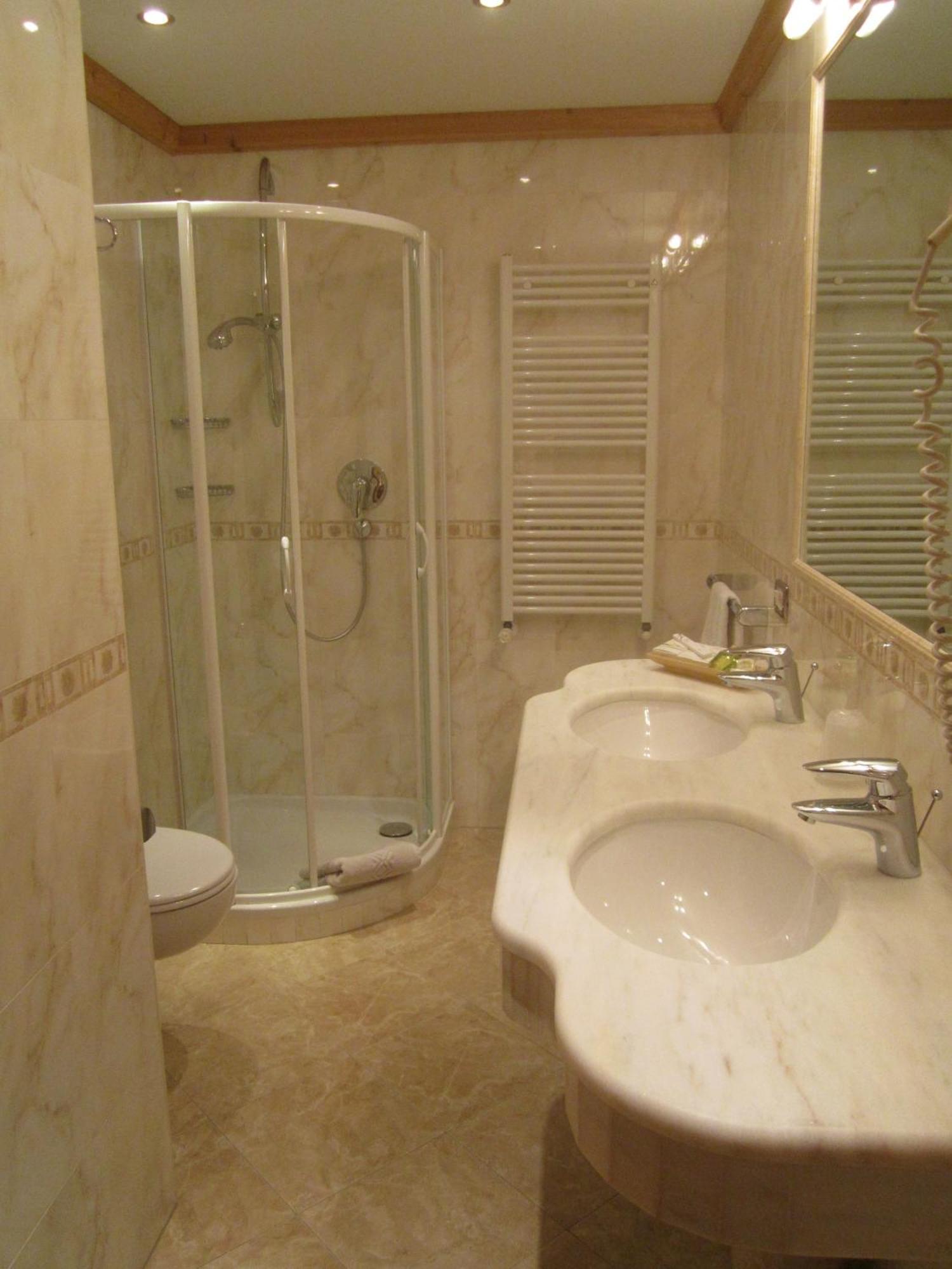 Hotel Corona Krone Selva di Val Gardena Rom bilde